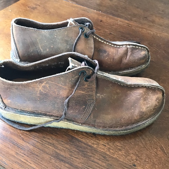 clarks desert trek beeswax mens